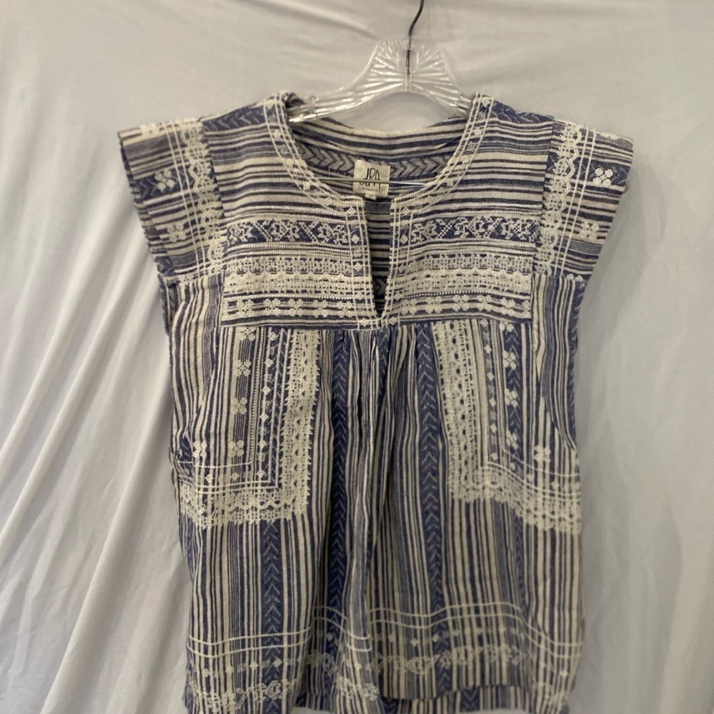dRA Los Angeles anthro Embroidered blue white top sz XS